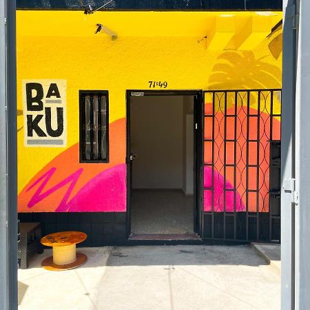 Baku Laureles Hostel Medellin Exterior photo
